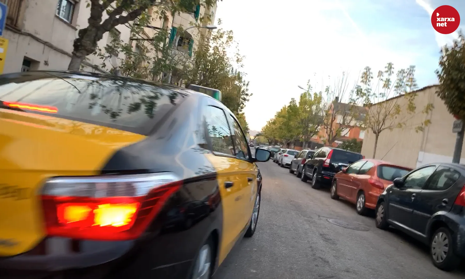 Els taxistes aprofiten el seu dia de descans intersetmanal per fer carreres gratuïtes.