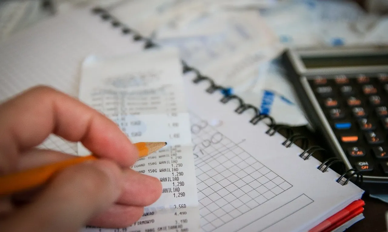 A partir d’aquest any, la presentació de l’IS requereix que les entitats revisin dades fiscals pròpies. Font: Pixabay.
