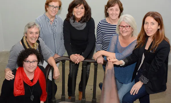 El Grup UB de suport a persones amb càncer de mama està format per 7 treballadores de la Universitat de Barcelona.