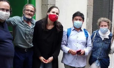 Una part de l'equip de voluntariat del Projecte Sostre, una iniciativa veïnal sorgida a la Barceloneta l'any 1992.