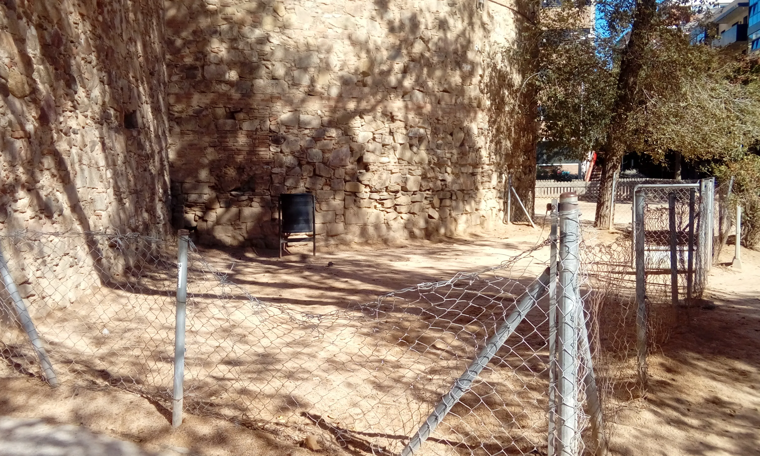 Pipicà al barri de Sant Andreu de Barcelona.