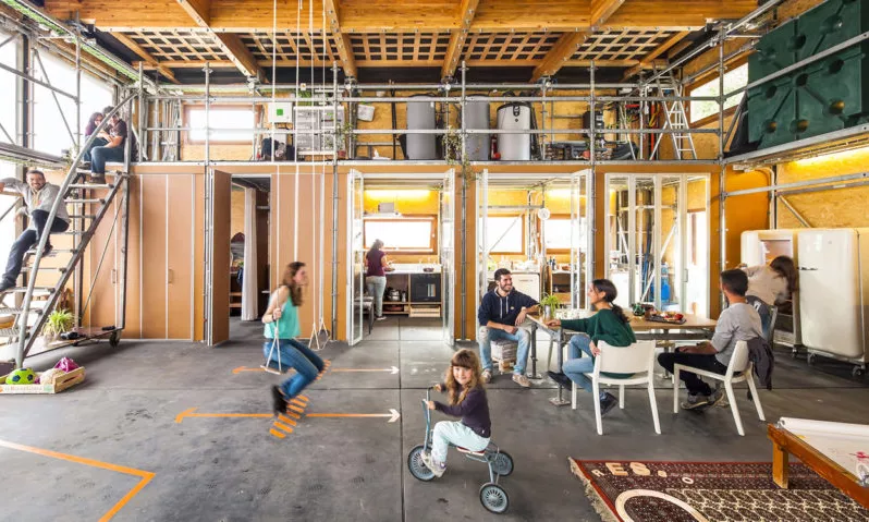 Imatge que il·lustra la vivència al prototip d'habitatge a la web de Wiki Housing Barcelona.