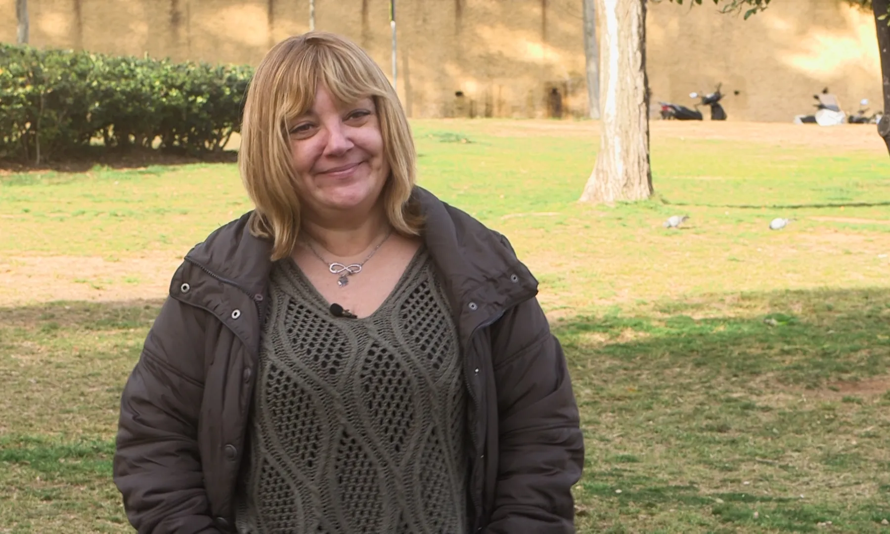 Mari Ángeles de la Fuente, membre d'A Pelo des de fa tres anys. Una de les tasques principals de l'associació és crear comunitat gràcies a les trobades que organitzen.