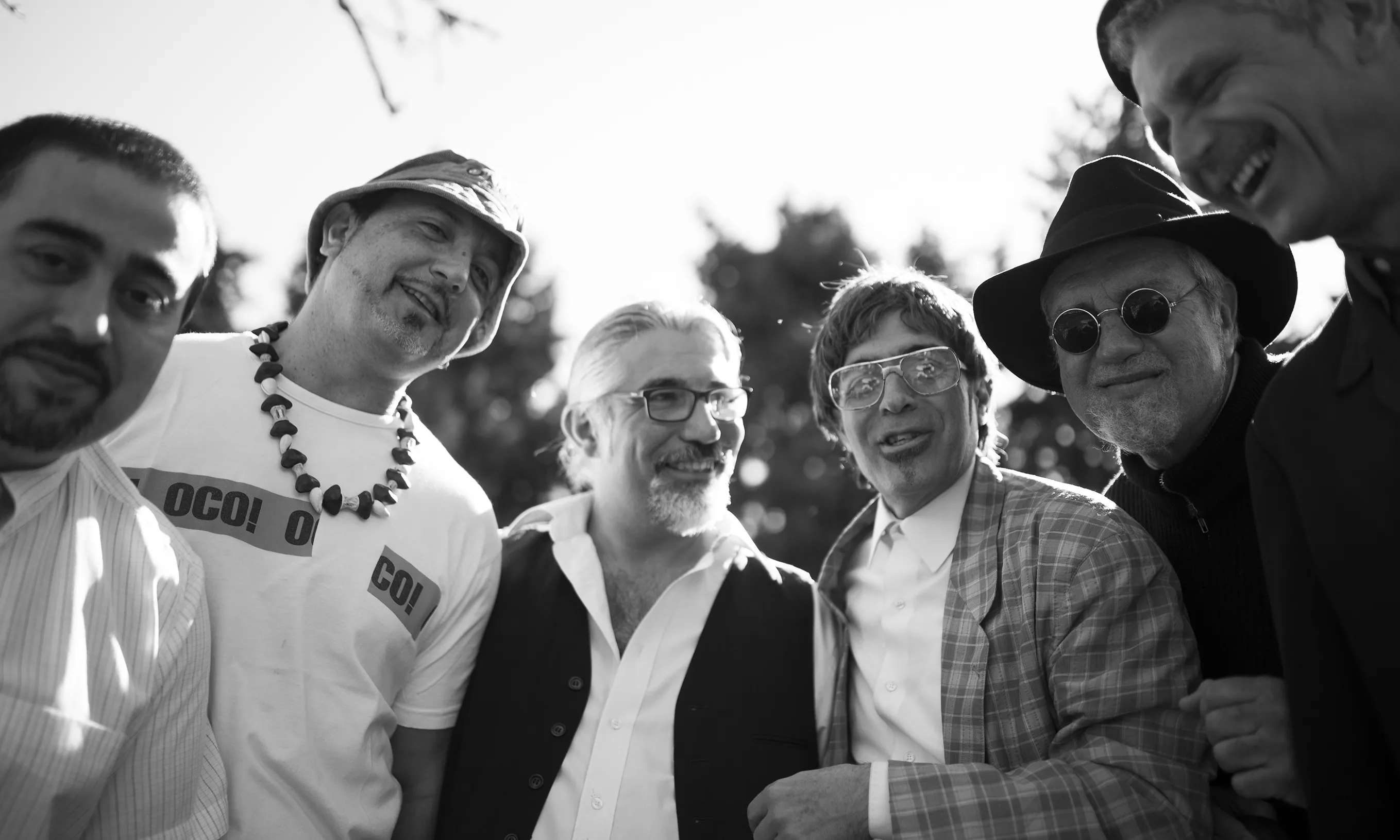 Els integrants del grup Quico el Célio, el Noi i el Mut de Ferreries, que són Arturo Gaya, Quique Pedret, Jordi Fusté, Josep Lanau, Sergi Molina i Quique Pellicer).