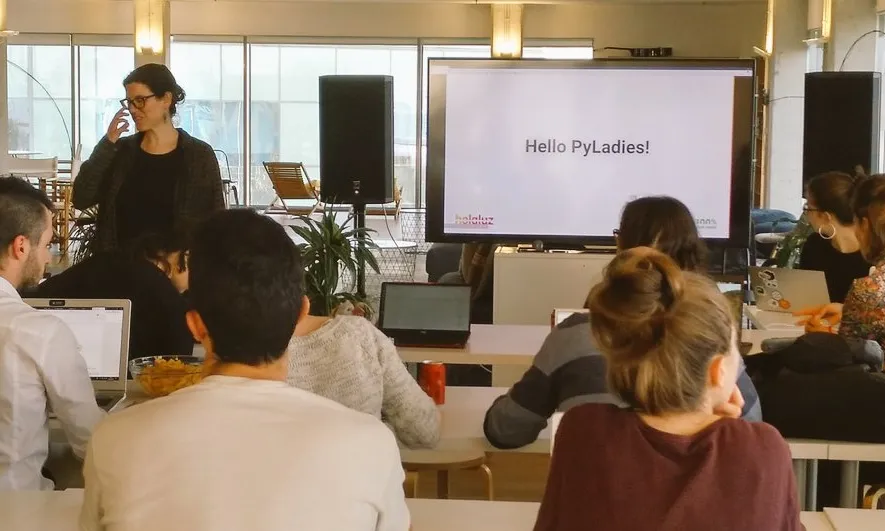Una de les trobades de PyladiesBCN.