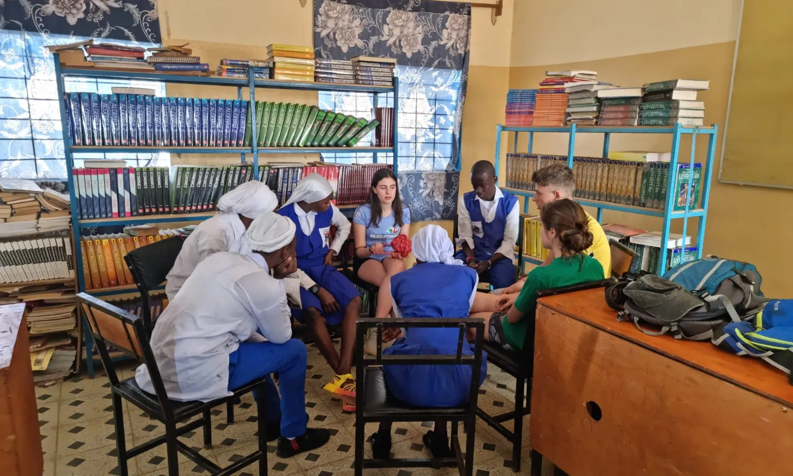 Un dels projectes de l'entitat és Joves Solidaris, en què han participat alumnes de l'INS Manuel de Montsuar.