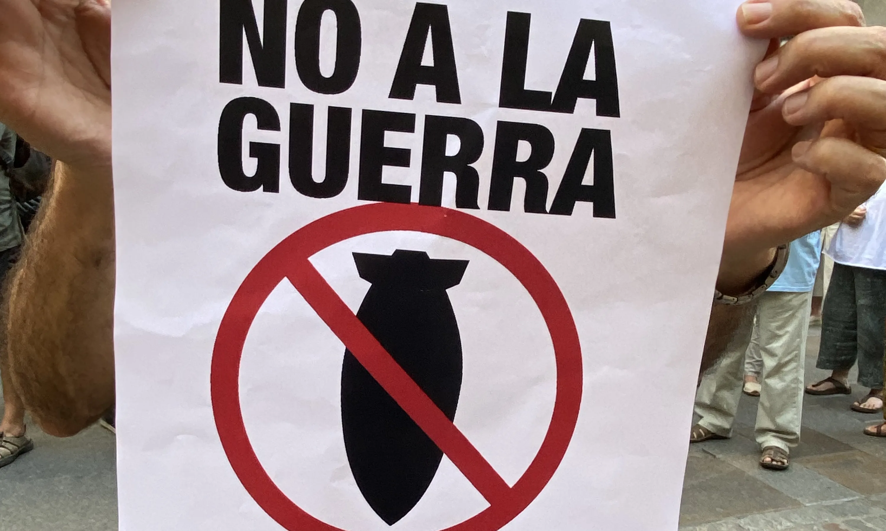 Cartell en contra de l'OTAN i la guerra.