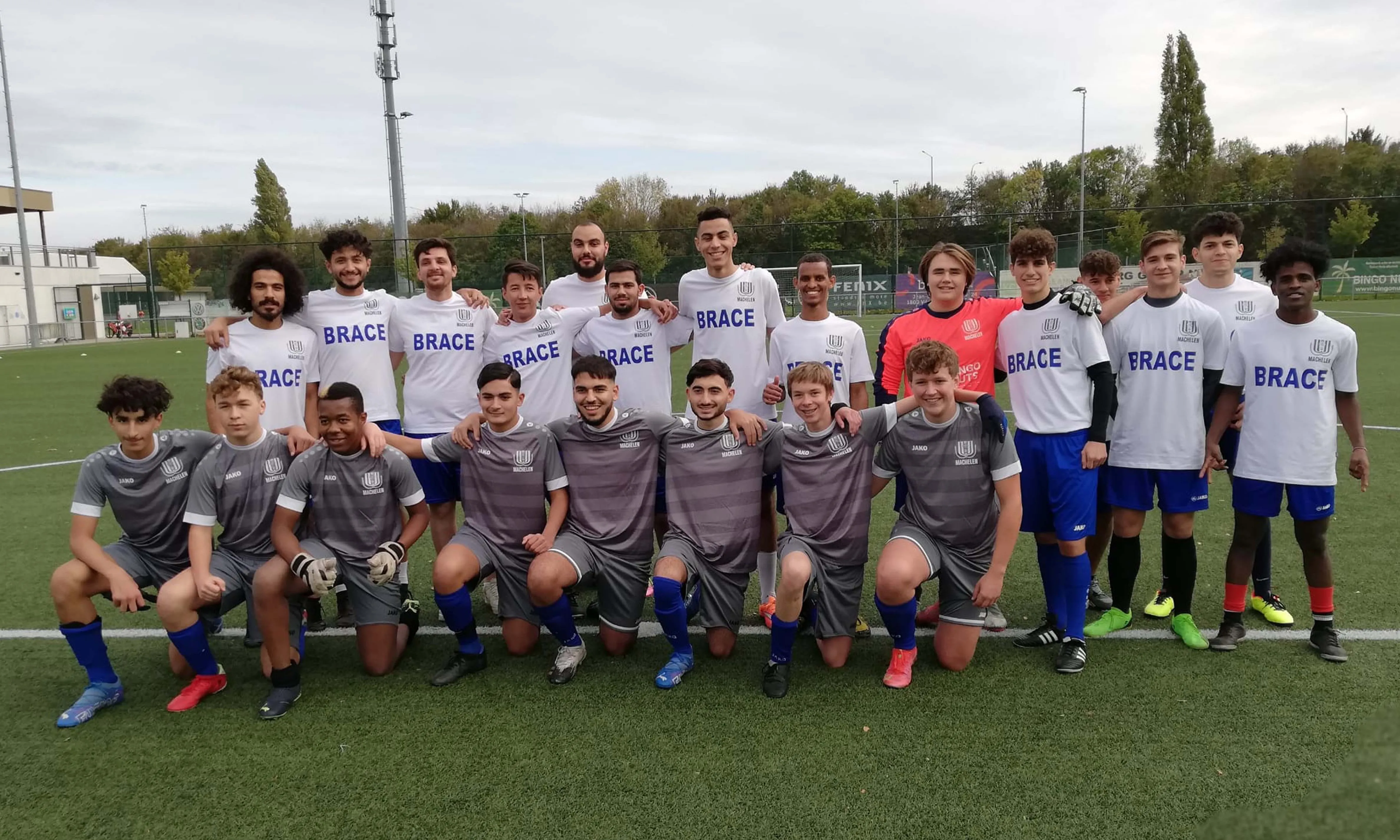 A la primera trobada del projecte, el jovent ha tingut l'oportunitat de compartir experiències i jugar a futbol.