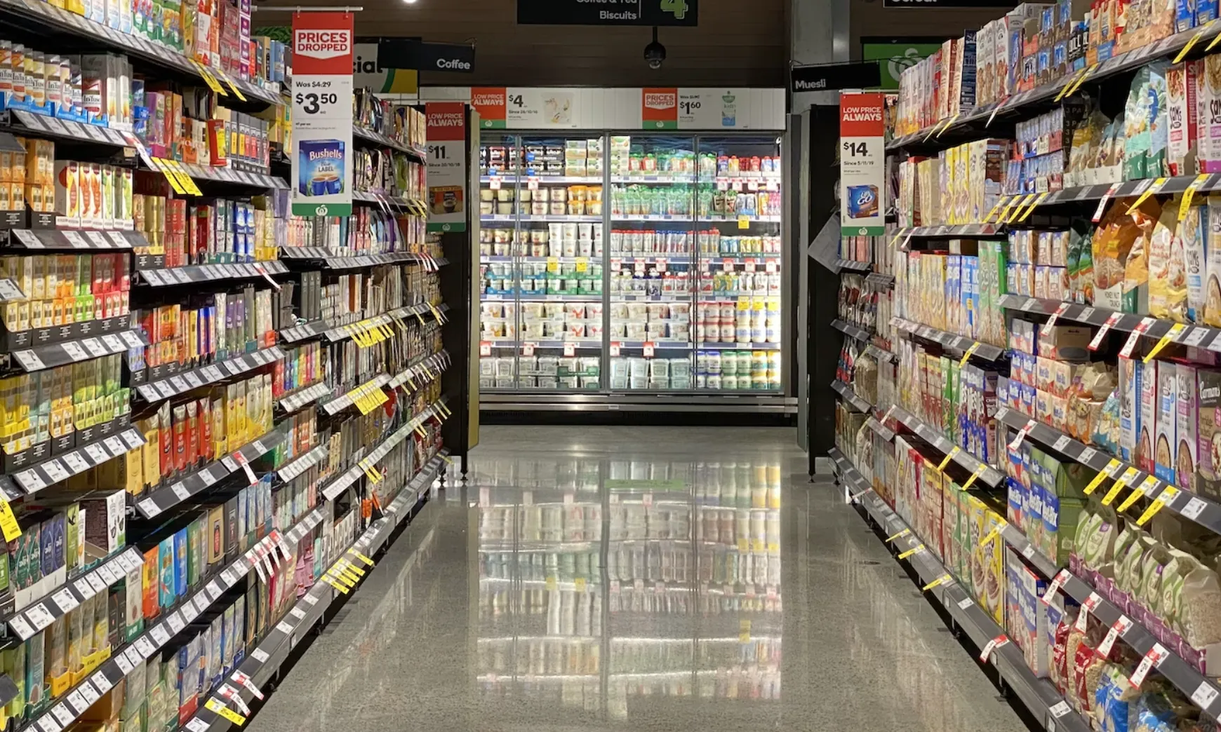 La campanya consta de diverses accions, entre elles la divulgació de material gràfic que exemplifiqui casos de greenwashing.