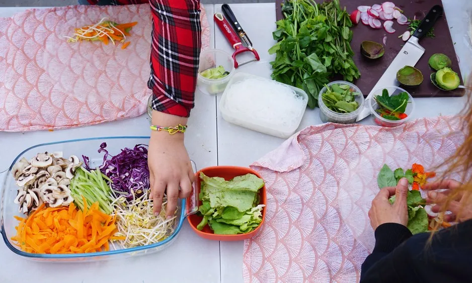 La cuina que canta organitza tallers i activitats per promocionar una alimentació saludable amb productes ecològics, de temporada i de proximitat.
