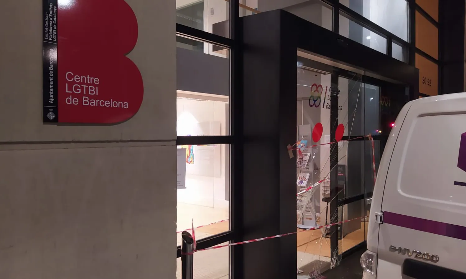 Atac al Centre LGTBI de Barcelona el febrer de 2021. 