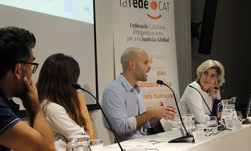 Ariel Guersenzvaig, Laura Aragó, Carlos del Castillo i Karma Peiró el 3 de novembre al Col·legi de Periodistes de Catalunya.