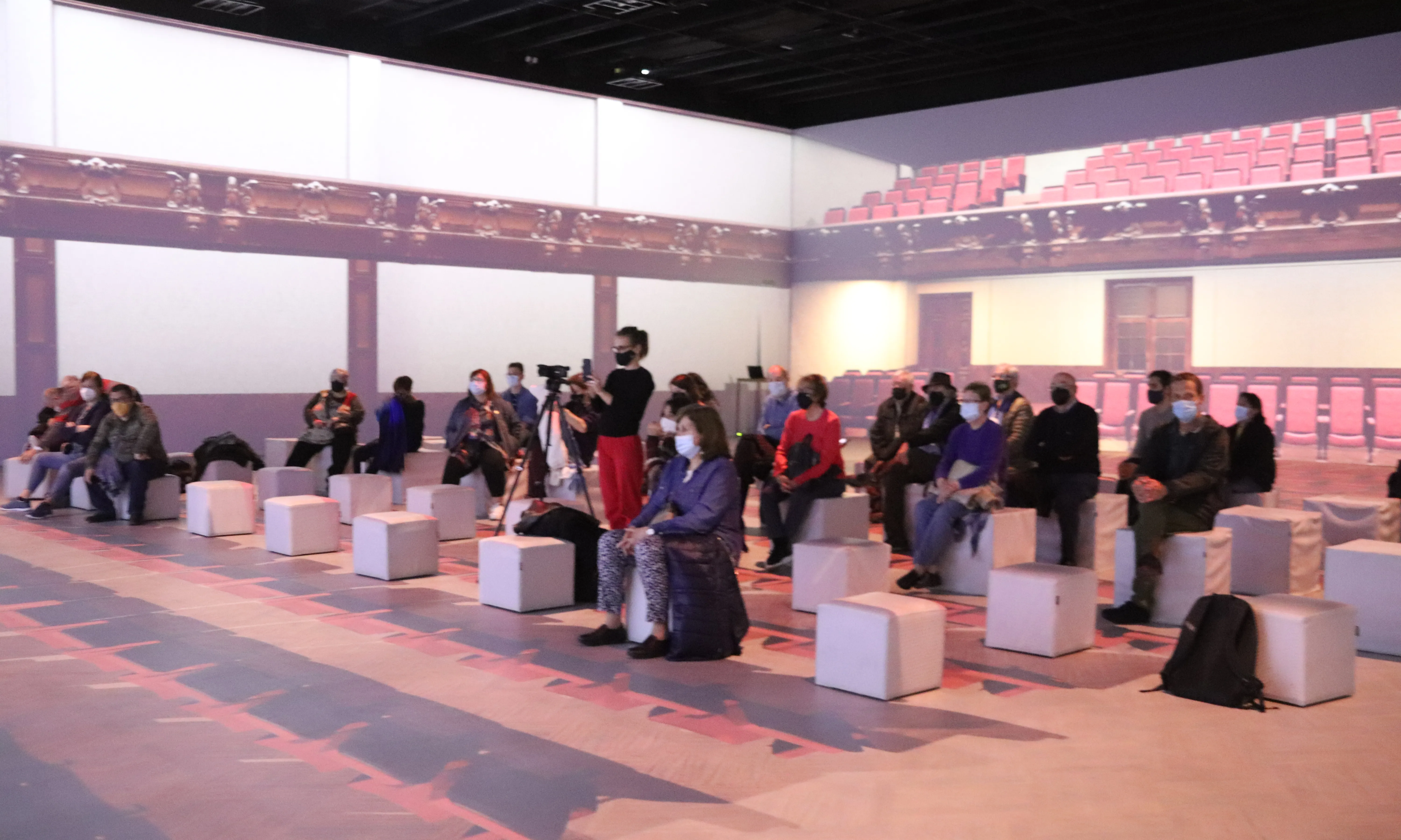 Amb el Festival Rellisquín hi col·laboren diferents espais i entitats del Poblenou, com el Centre d'arts digitals Ideal.