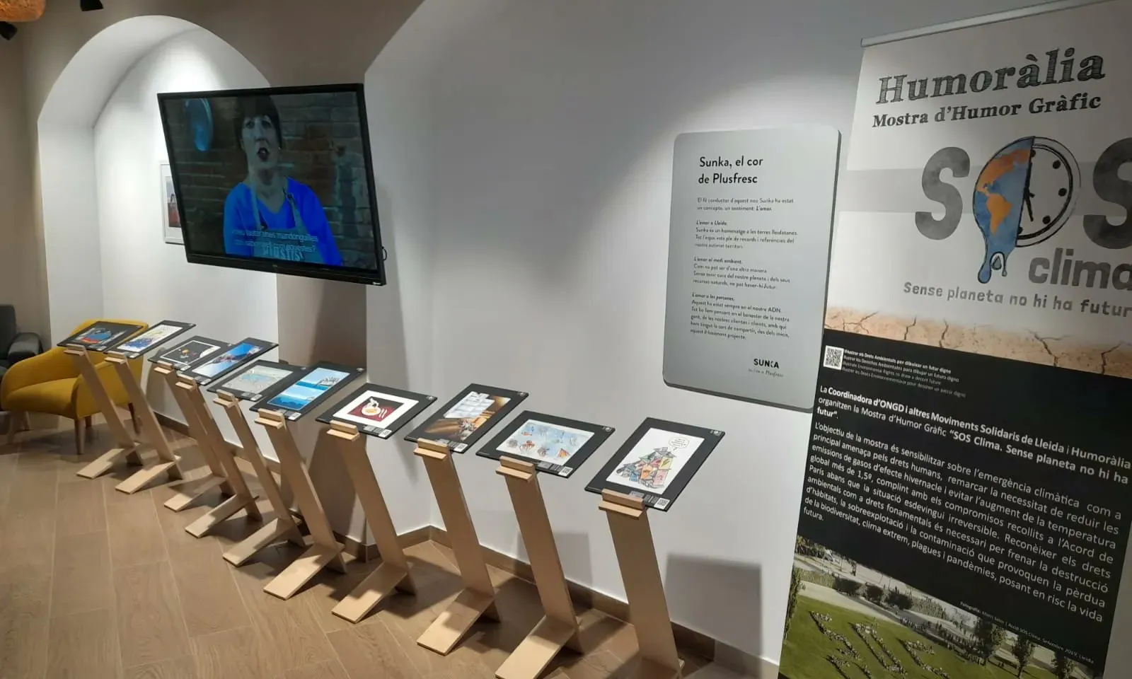 La coordinadora i Humoràlia organitzen exposicions monogràfiques itinerants que es fan cada dos anys sobre una temàtica relacionada amb els ODS i els drets humans.