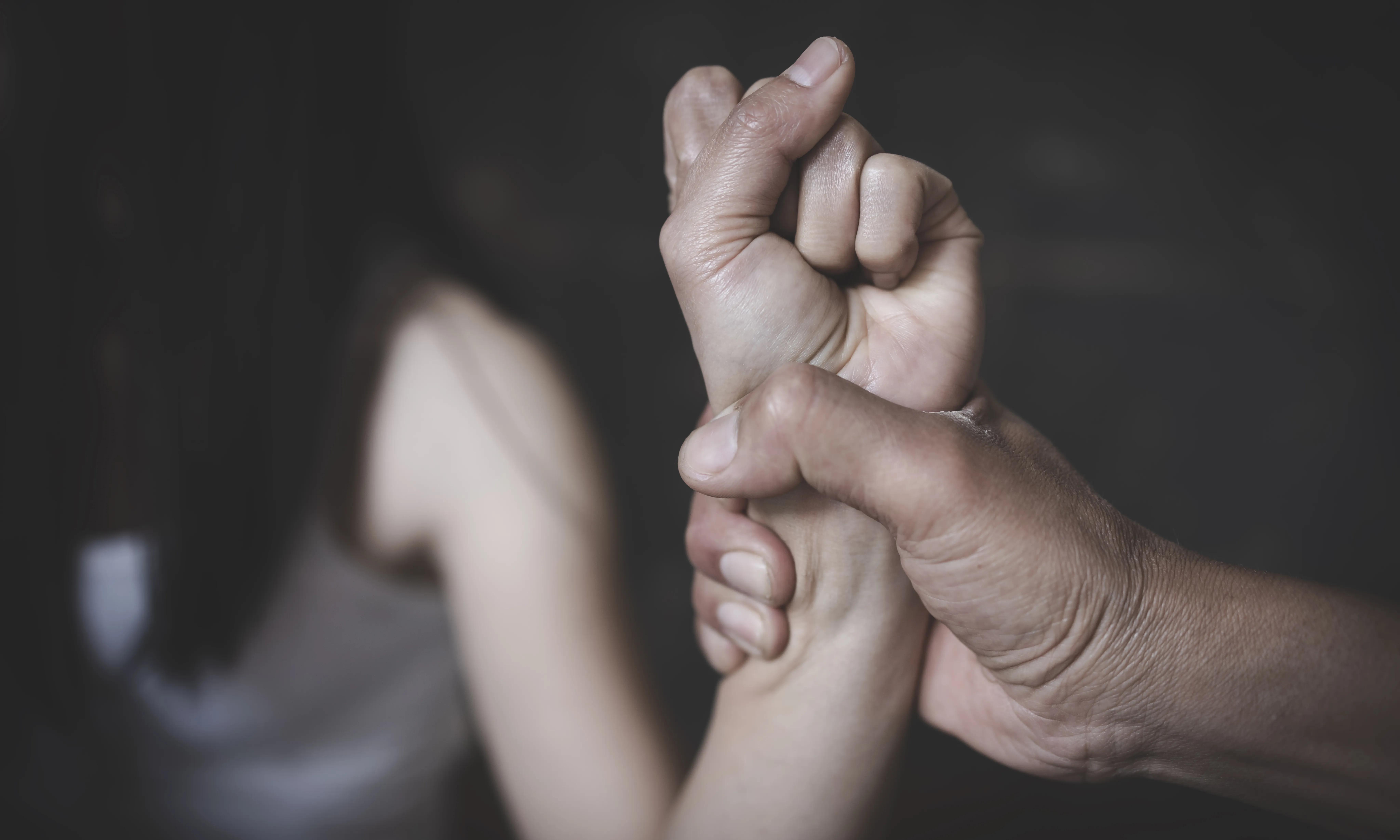 La campanya té com a objectiu sensibilitzar i mostrar de quina manera els mitjans de comunicació cal que informin sobre violència sexual amb presència de drogues.