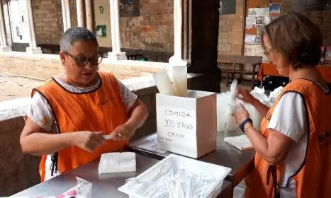 El voluntariat és clau perquè l'Hospital de Campanya pugui donar servei durant tot l'any al centre de Barcelona.