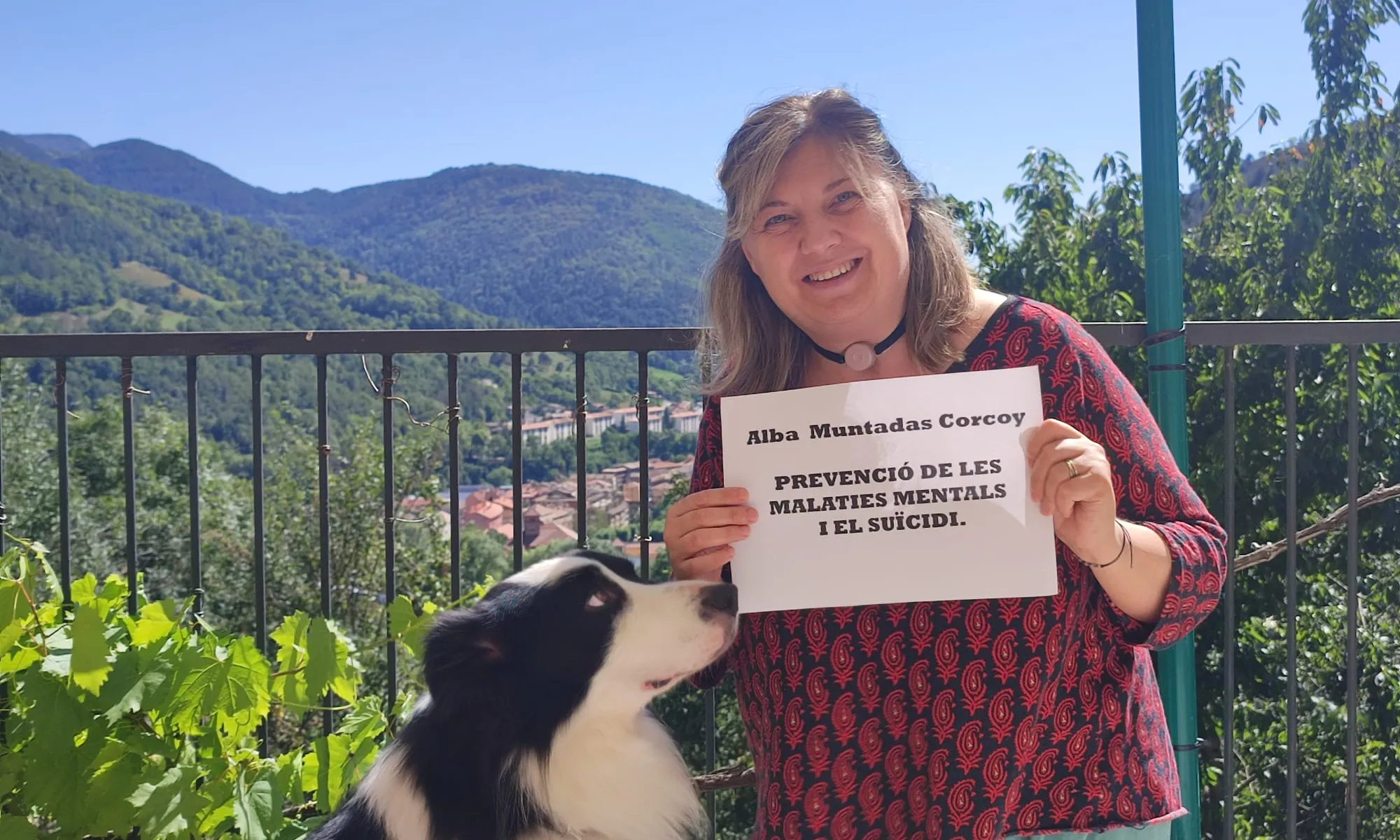 L'Alba Muntadas és activista en salut mental, voluntària de Salut Mental Catalunya i membre del comitè en primera persona.