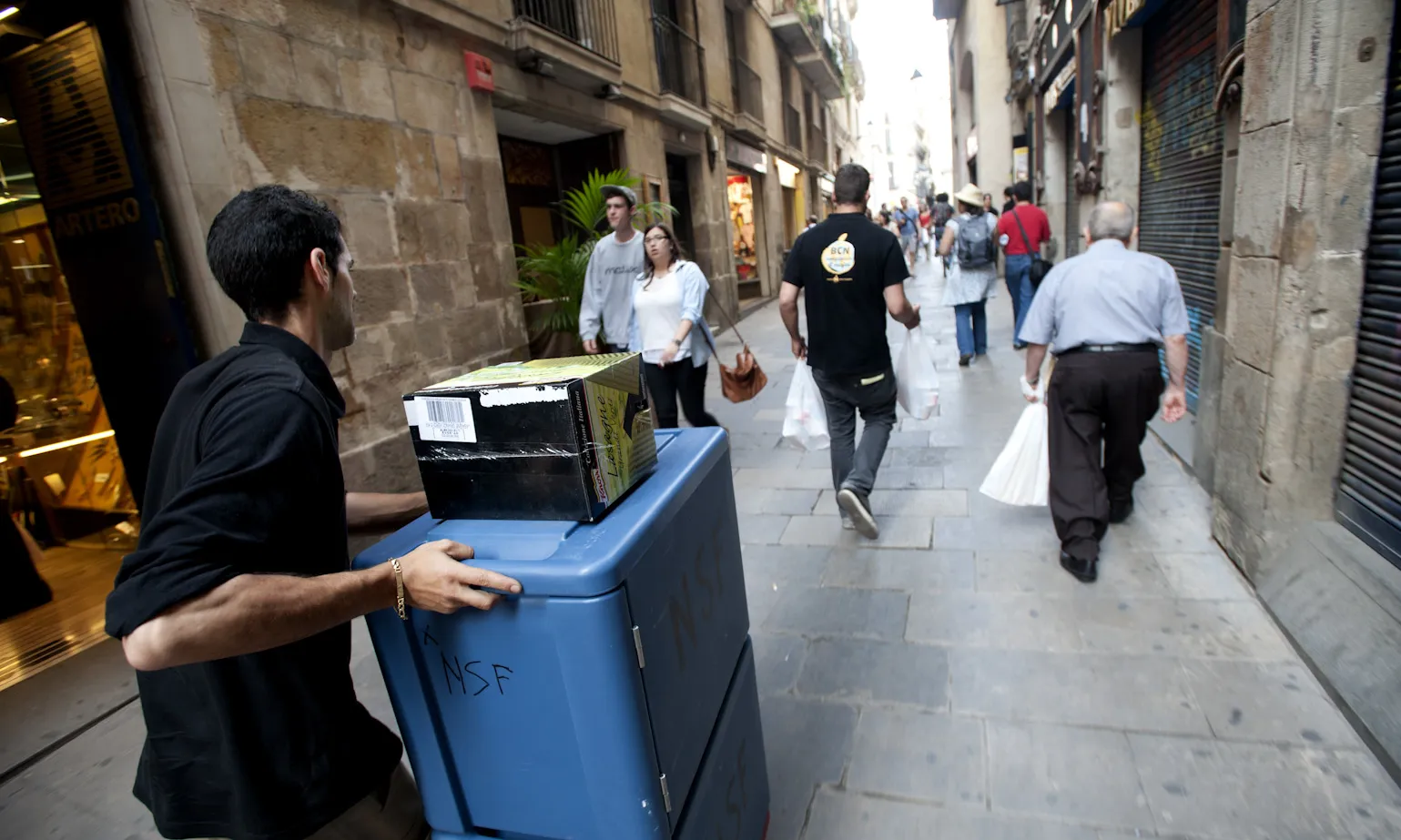 A través del projecte 'Comparteix el menjar', l'entitat recull excedents alimentaris per traslladar-los a entitats socials de l'àrea metropolitana de Barcelona.