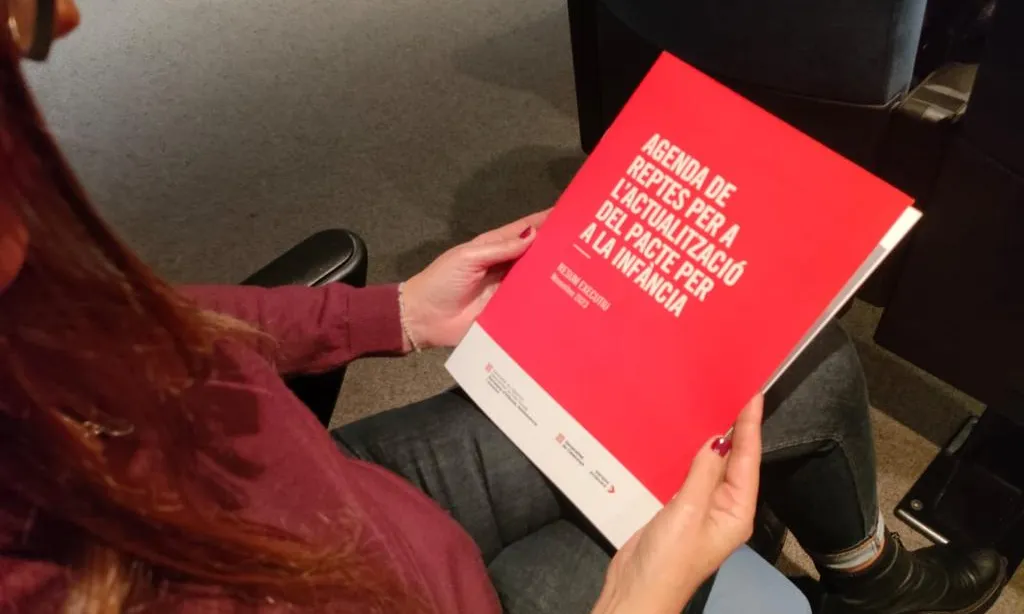 Iniciativa innovadora per actualitzar el Pacte per a la Infància, assegurant un enfocament holístic als drets i necessitats dels infants.