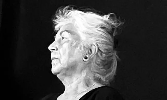 Una de les fotografies de Silvia Ariza de l'exposició 'Veus de resiliència: Dones gitanes en lluita'