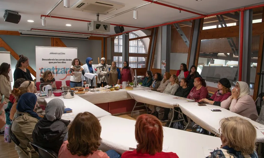 Les Jornades Gatzara, que organitza la Fundació Bayt al-Thaqafa, són un punt de trobada i de reconeixement entre les diverses cultures.