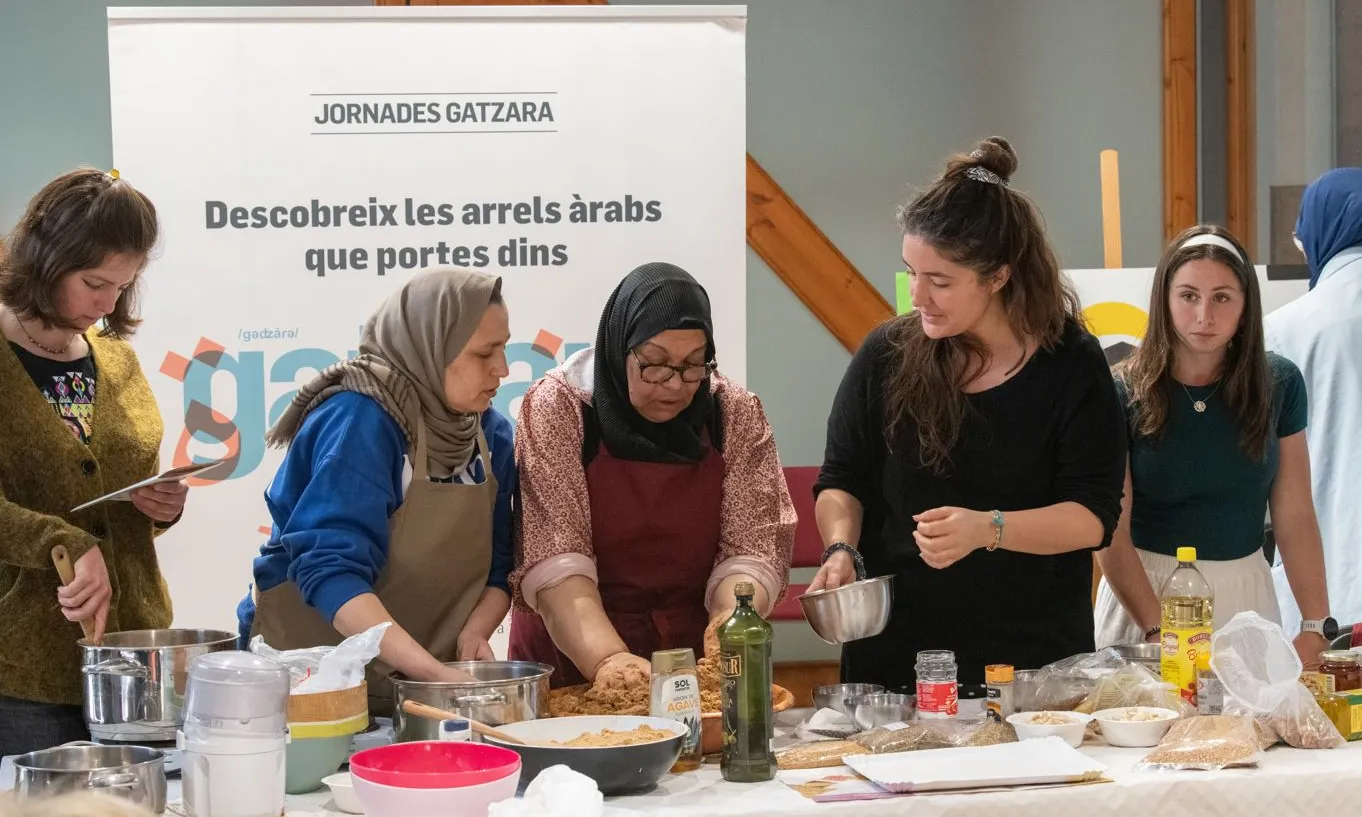 Un dels tallers de cuina que es van organitzar durant les Jornades Gatzara, organitzades per la fundació.