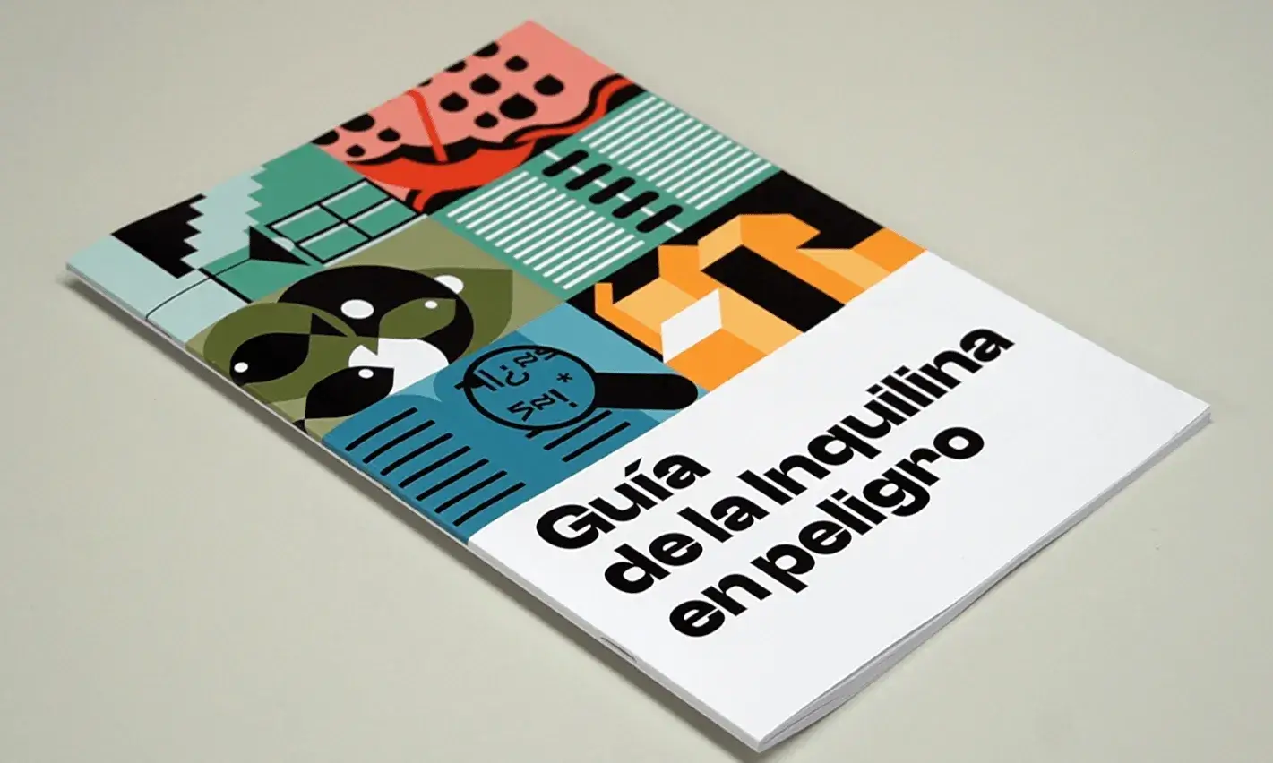 La 'Guia de la Llogatera en Perill' en format físic. Font: Colectic.