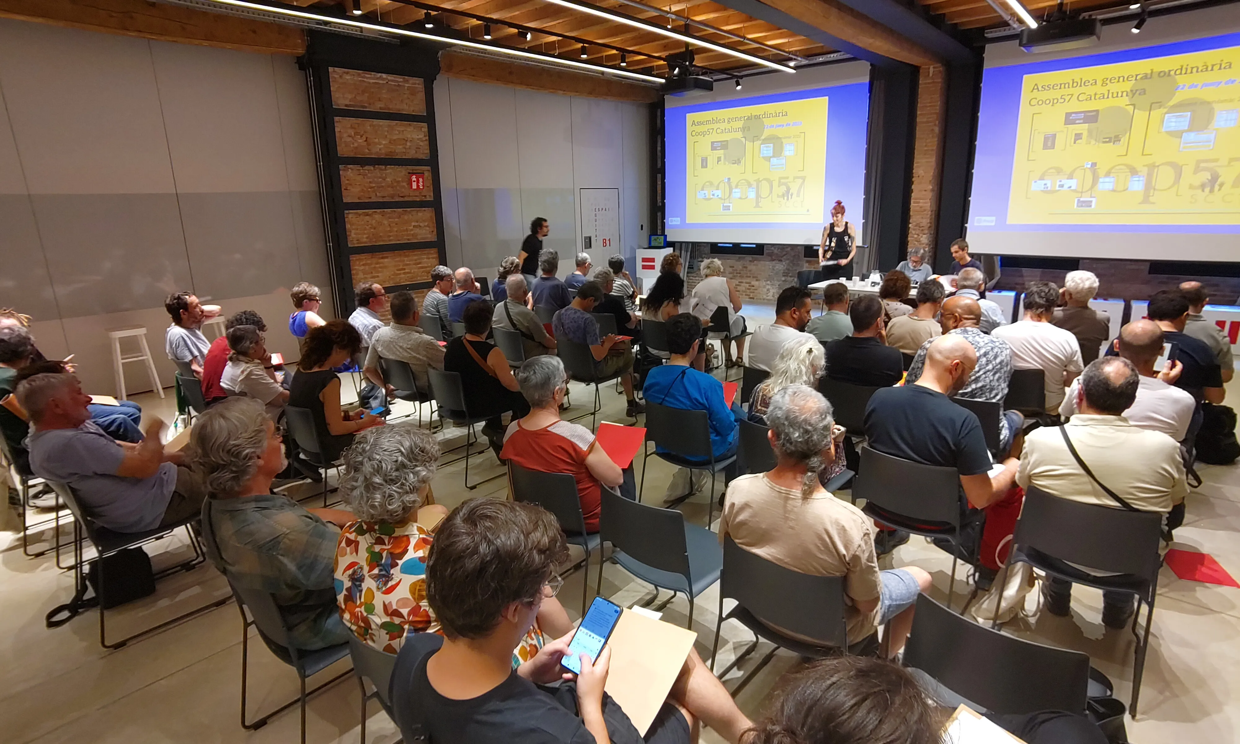 Coop57 és una cooperativa de serveis financers que es dedica a la intermediació financera.