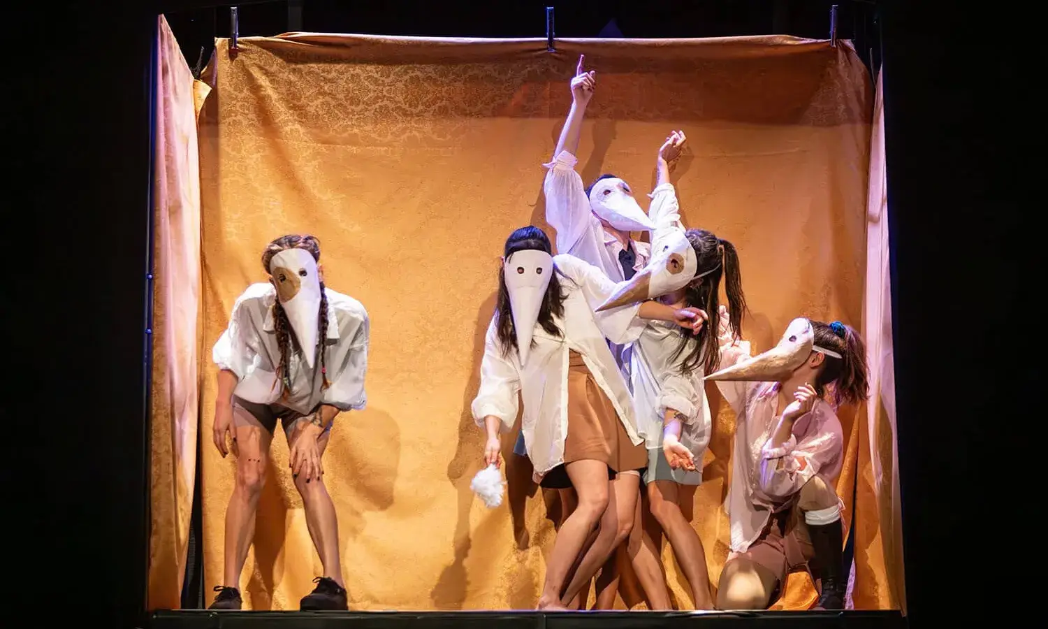 Enguany, l'Ateneu Popular 9 Barris celebra la 29a edició del cicle 'Circ d'Hivern' i l'espectacle estarà disponible fins al 19 de gener.