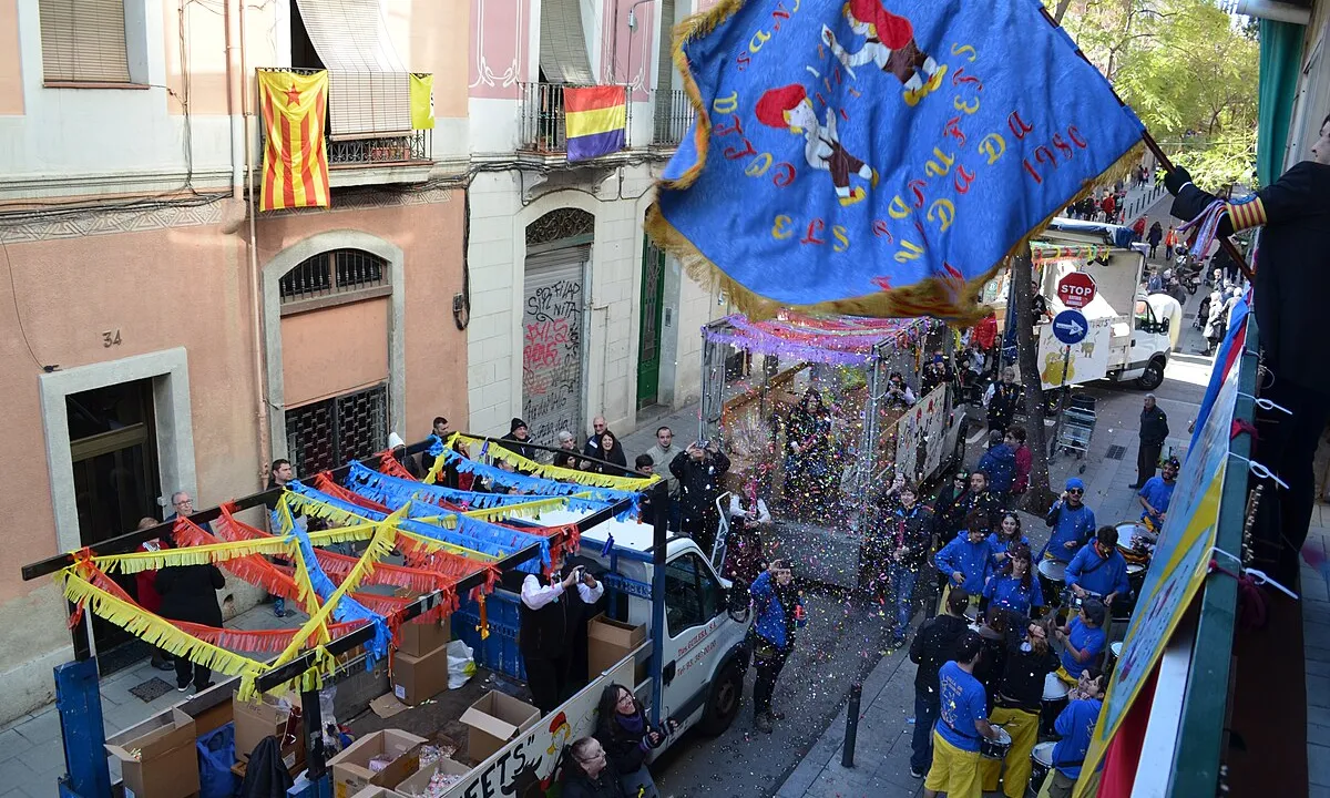 Més de vint colles participen en el tradicional romiatge anual a l’Ermita de Sant Medir.
