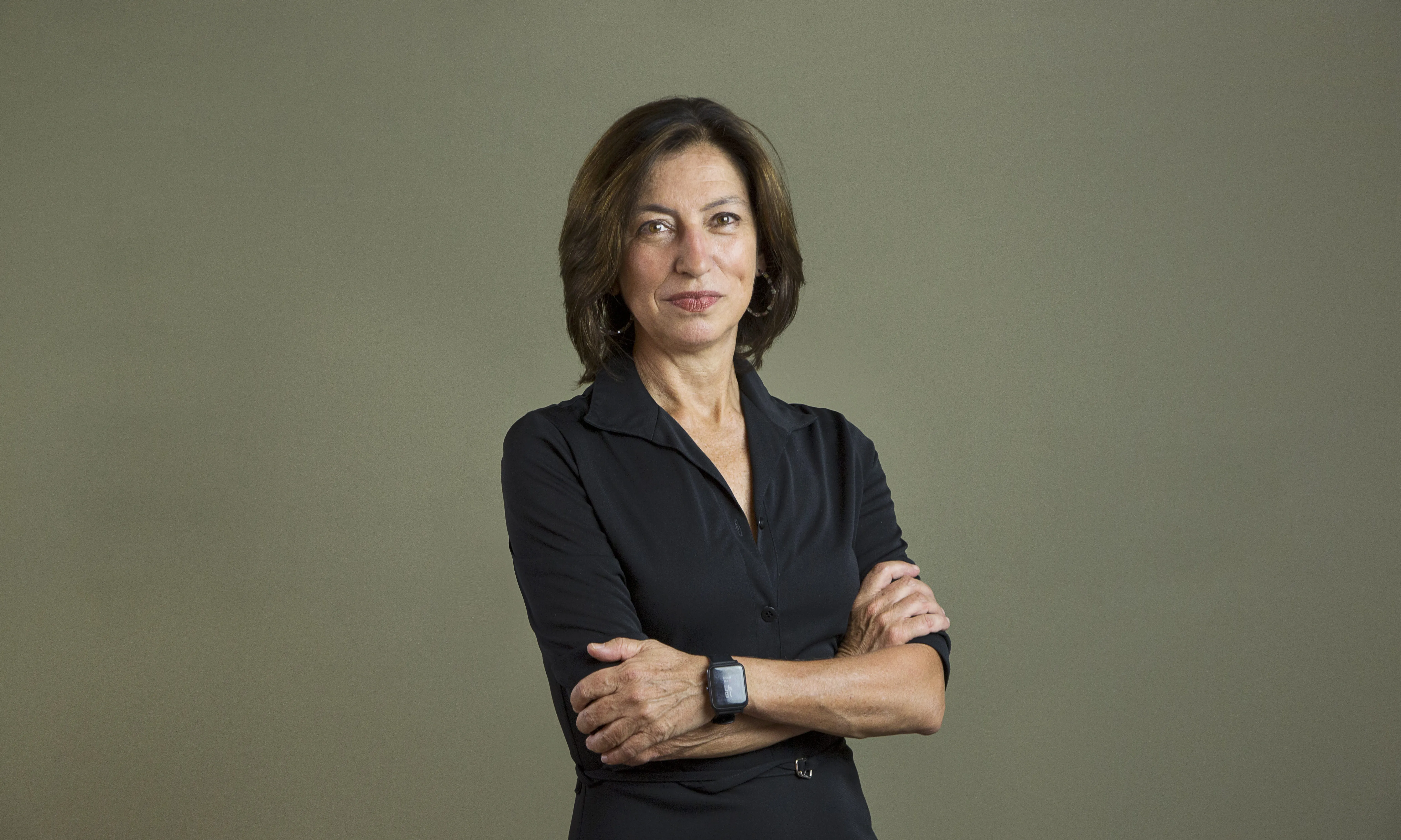 Foto de Cristina Sampe mirant a càmera.