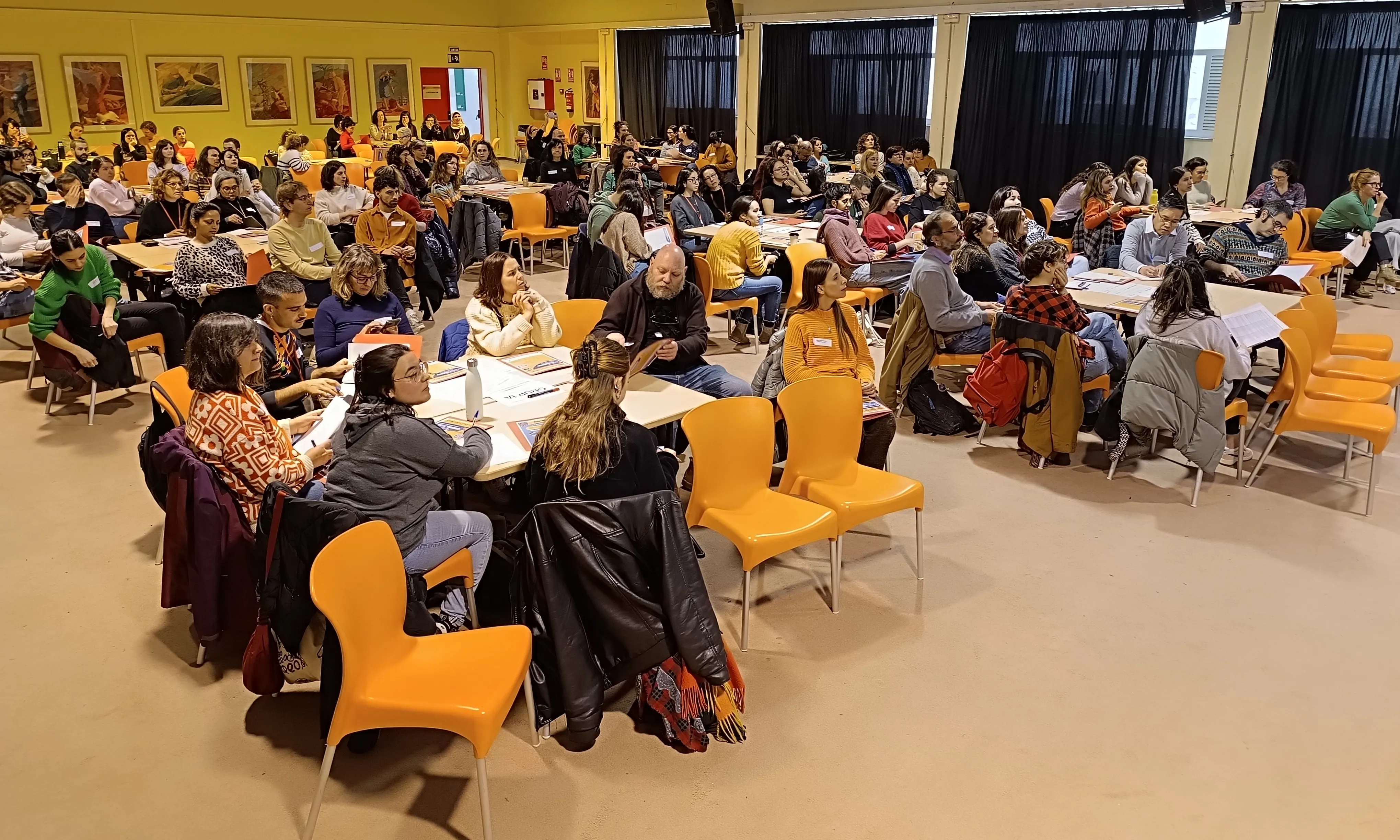 Les assistents a la jornada 'Com acull Ciutat Vella?' organitzada el passat mes de març per la Xarxa Laboral del Raval.