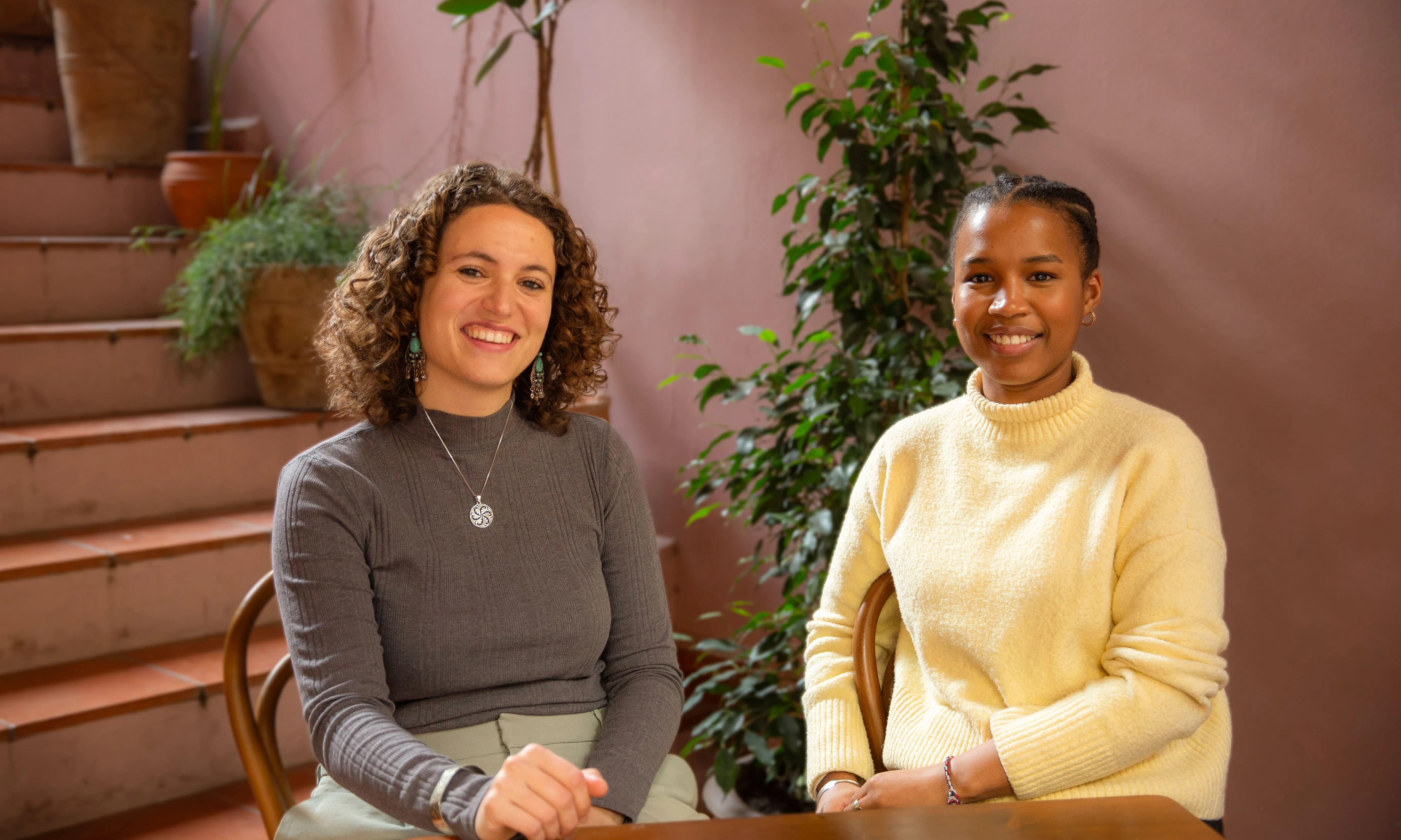 Diana Rahmouni Audenis i Aissata M’ballo Diao, les fundadores de Jaŋde Editorial.