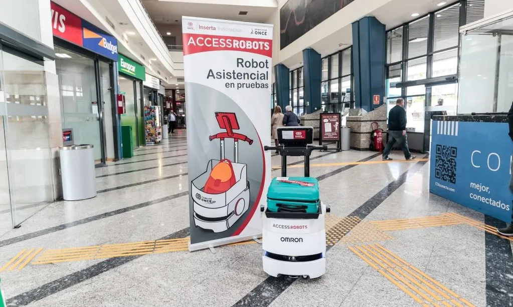 'AccessRobots' és un robot d’assistència personal capaç de guiar i acompanyar persones amb discapacitat.