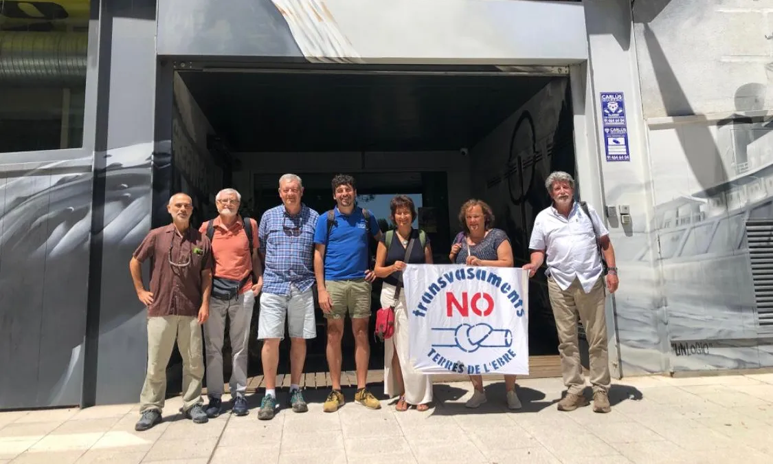 Membres de la Plataforma en Defensa de l'Ebre reunits per treballar en un nou pla de conca