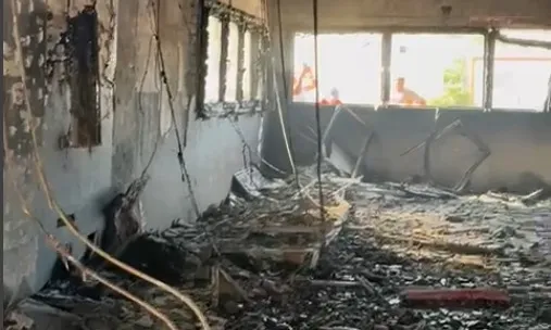 L'incendi ha calcinat bona part de les instal·lacions de la futura mesquita de Piera.