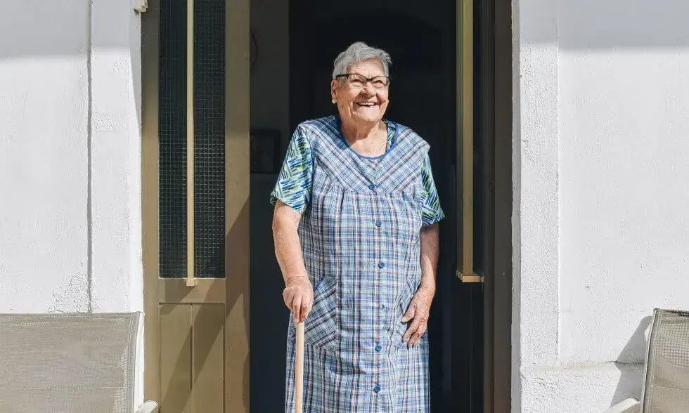 El projecte analitza la feminització de la soledat no desitjada en dones grans.