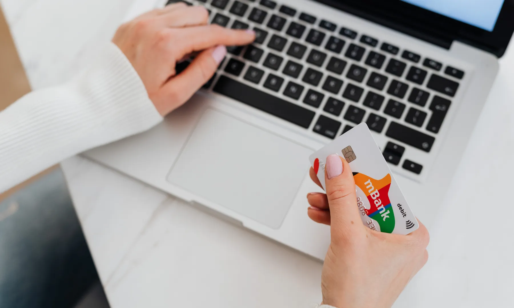 Les entitats financeres han d’actualitzar periòdicament la informació de les persones titulars dels comptes.