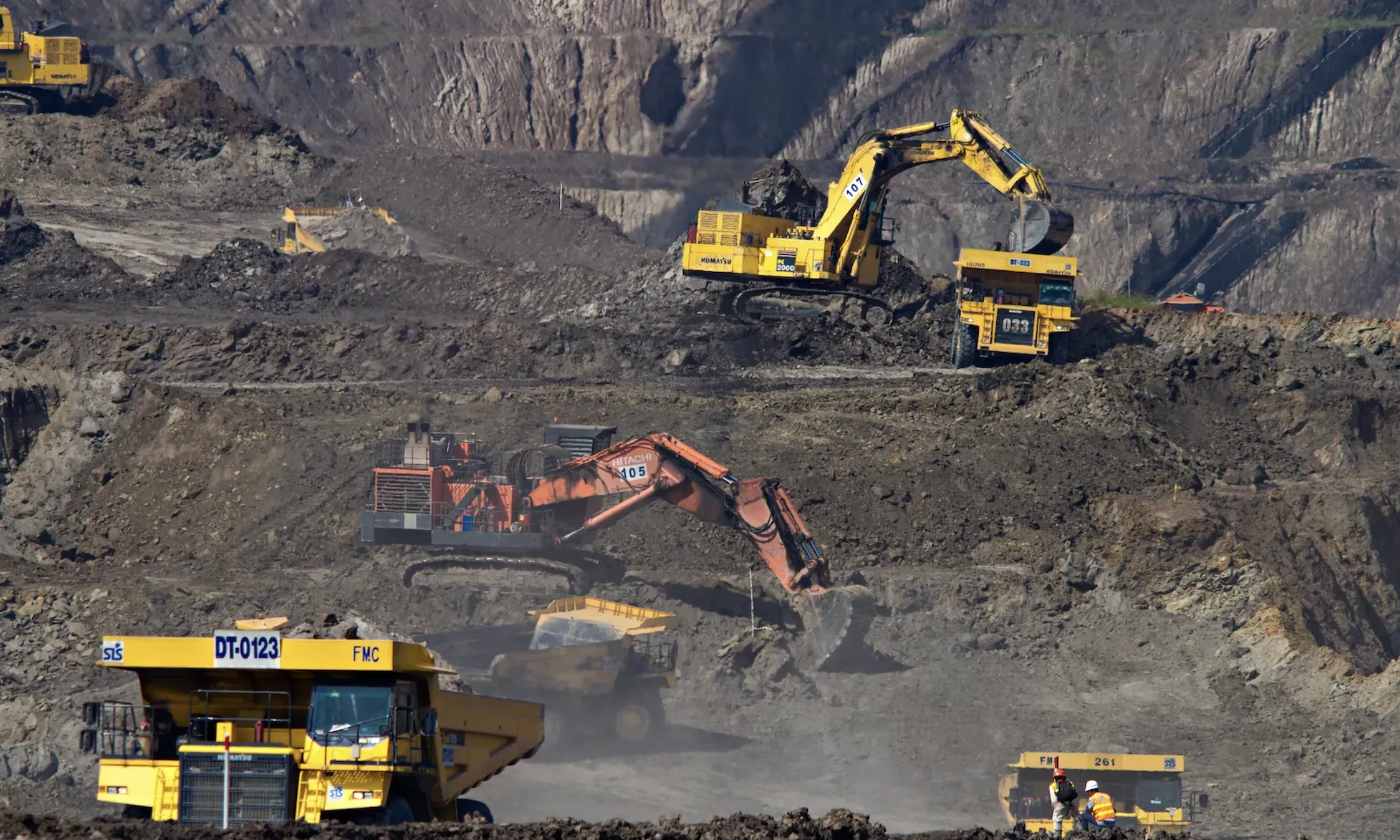 La República Democràtica del Congo pateix els efectes de la indústria extractivista i de l'explotació minera per extreure coltan i coure.