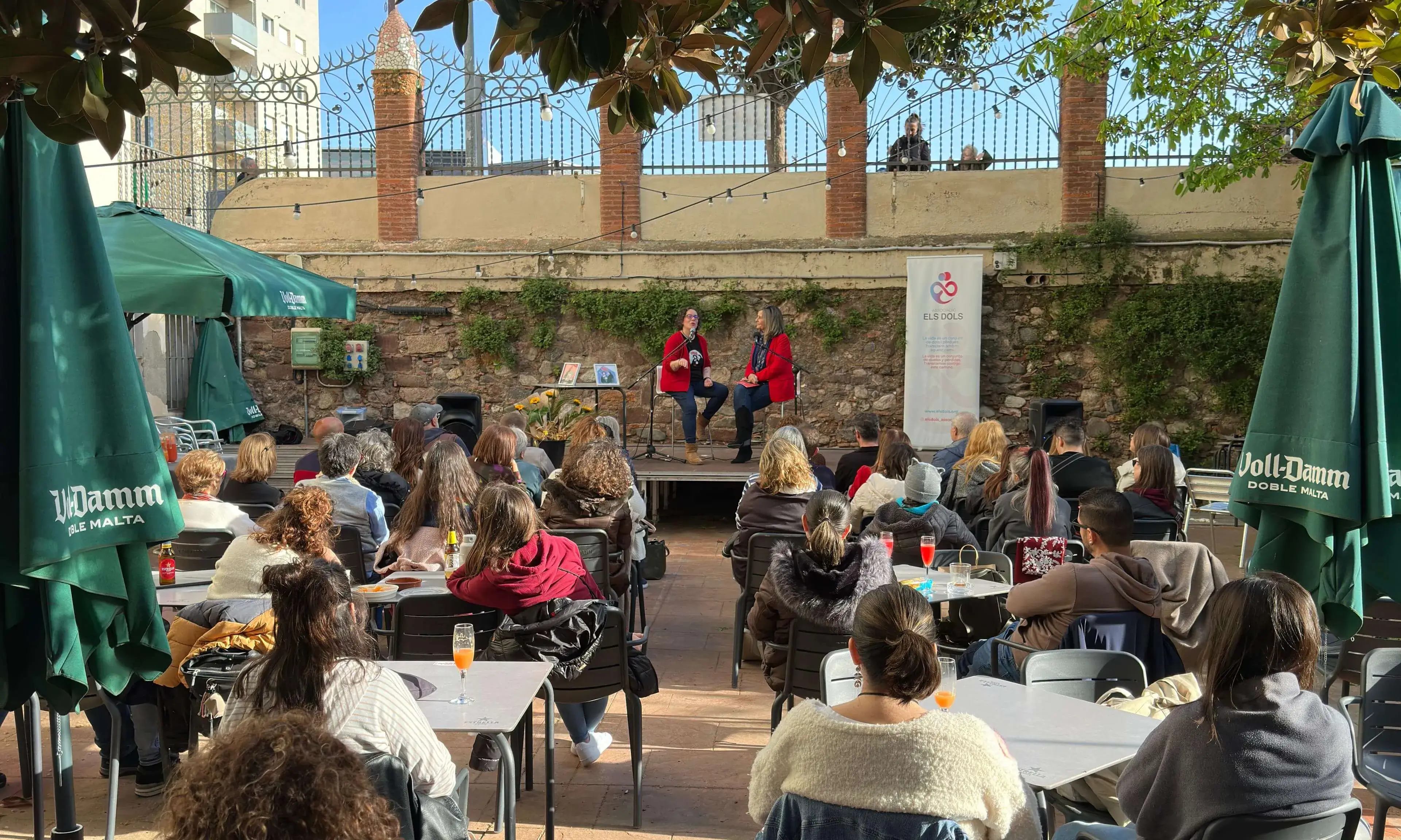 Acte públic a Terrassa de l'Associació els Dols 