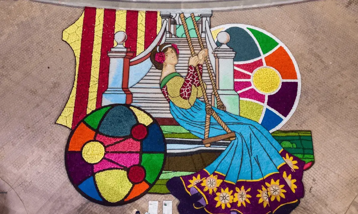 L'origen de les catifes de flors a Catalunya enfonsa les seves arrels diversos segles enrere i està estretament vinculat a la celebració del Corpus Christi.