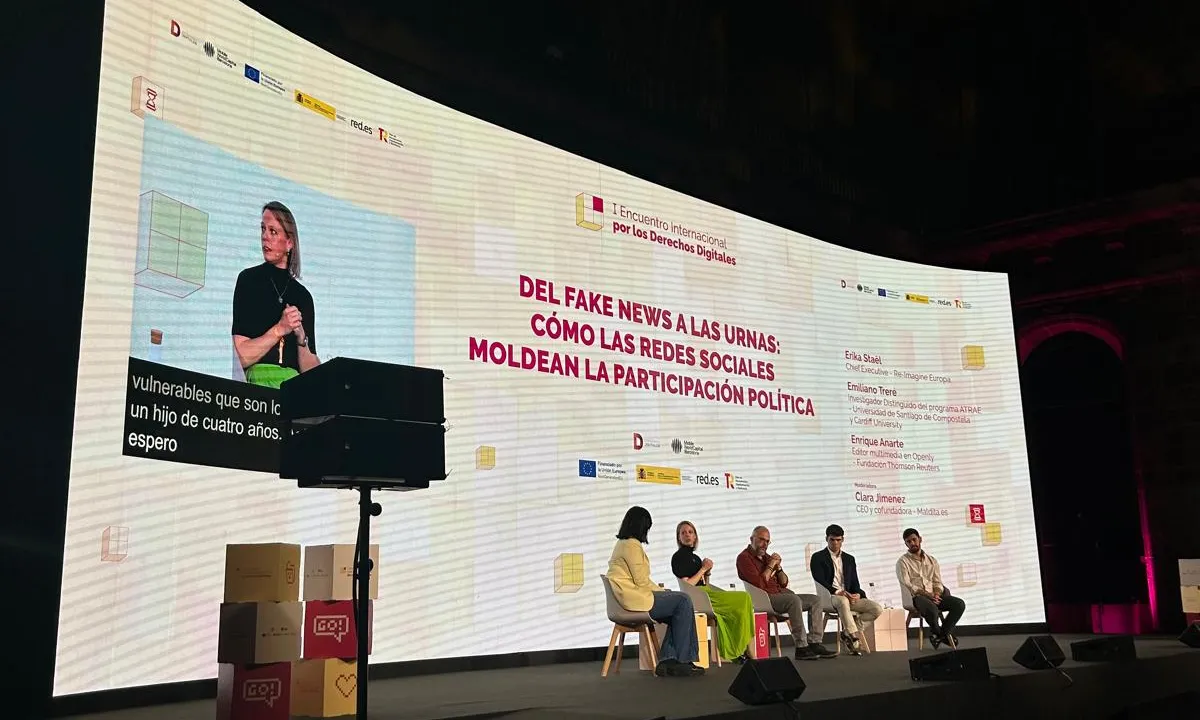 Una de les ponències del 'Primer Encuentro Internacional por los Derechos Digitales'.
