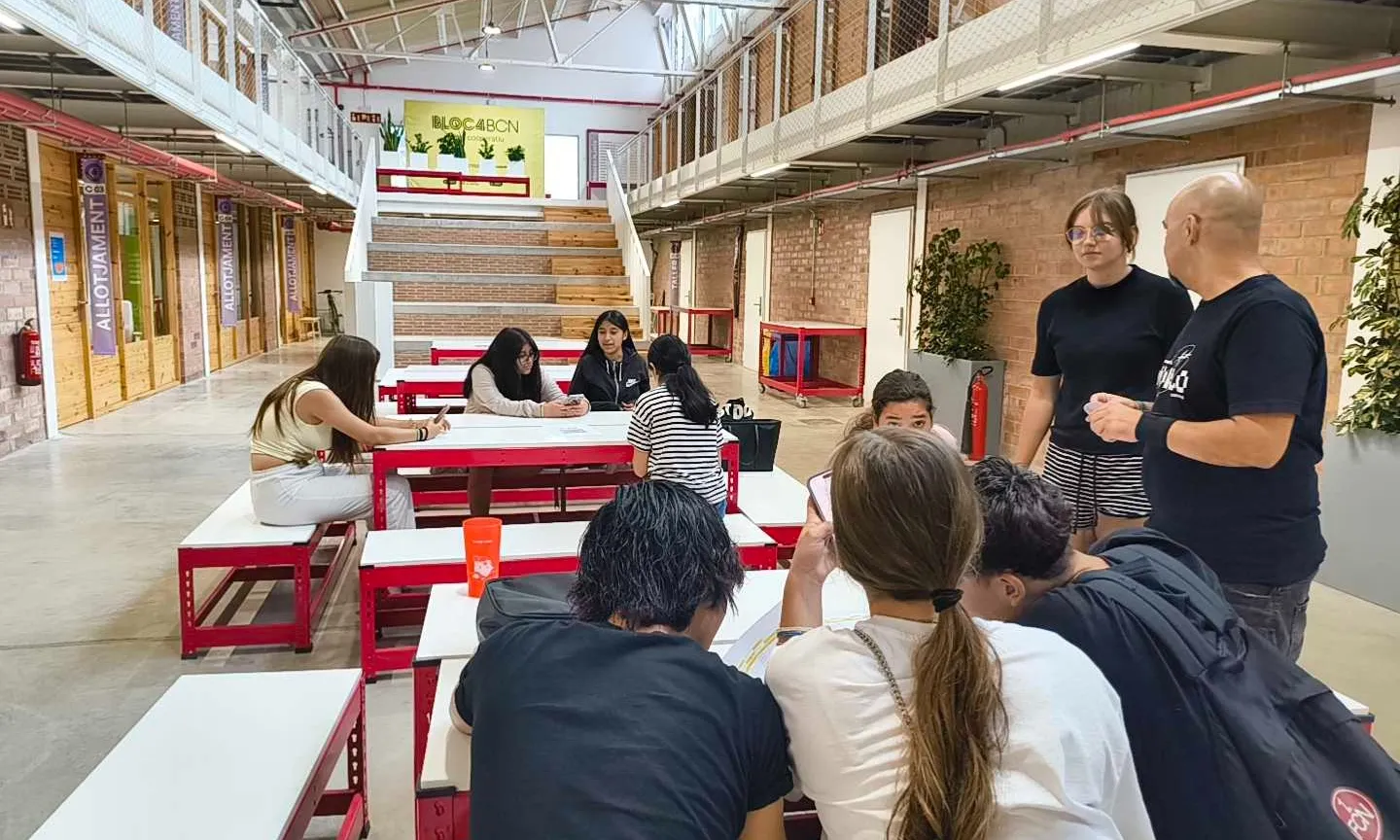 Imatge d'un dels actes de l'educació cooperativa