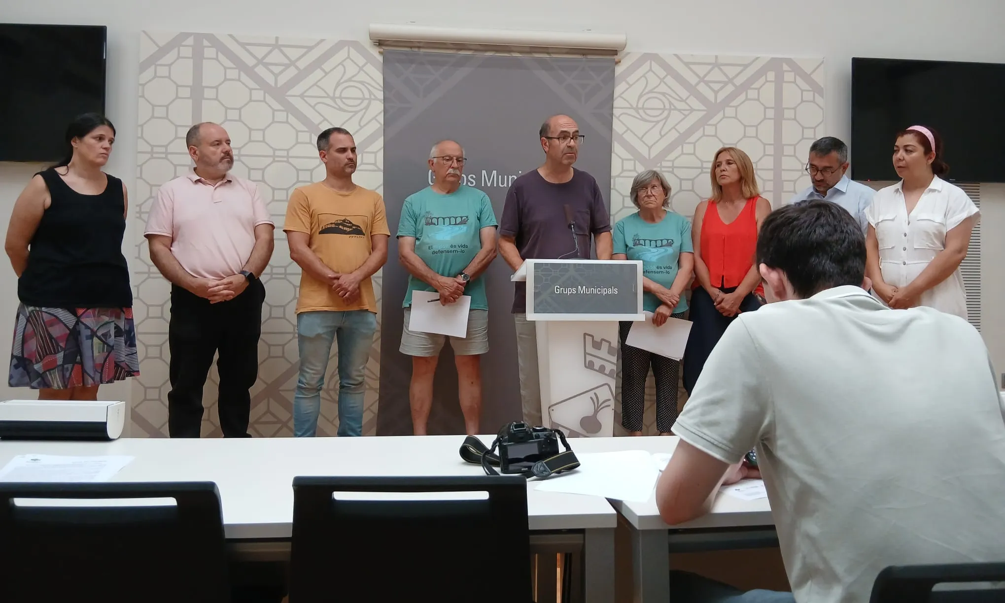 El Joan Carles Sallas, en una roda de premsa de la Plataforma en defensa del riu Ripoll.