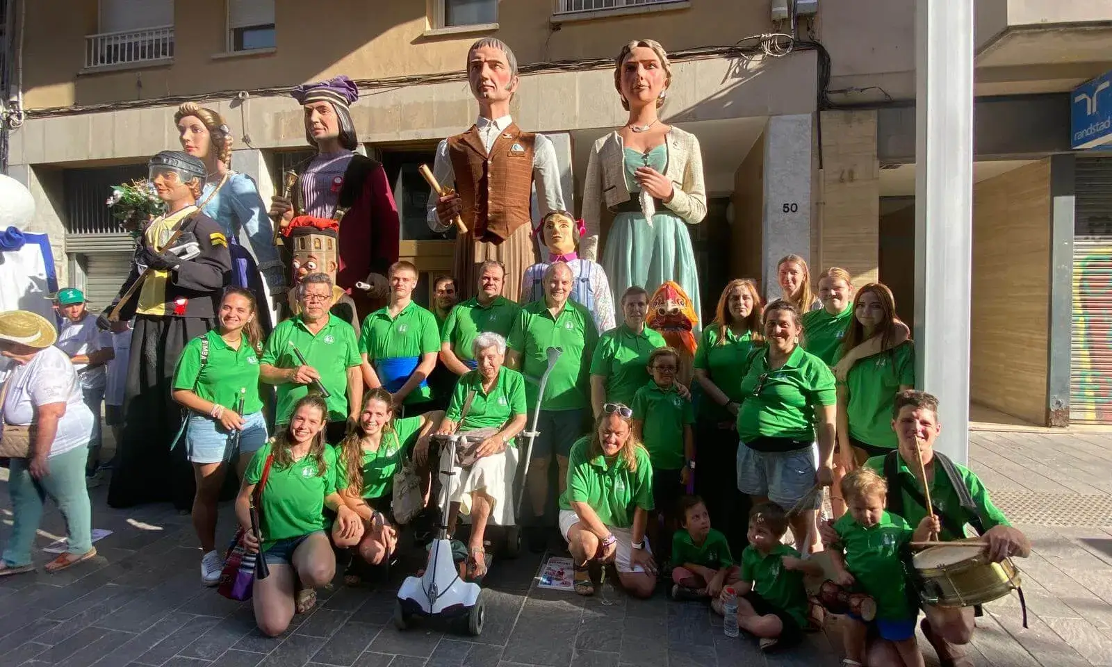 L’Associació de Voluntaris de Cultura Popular de Valldoreix treballa per preservar la cultura popular i fer-la créixer.