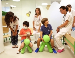 Imatge infants al parc d'atencions. Font: elperiódico.com Font: 