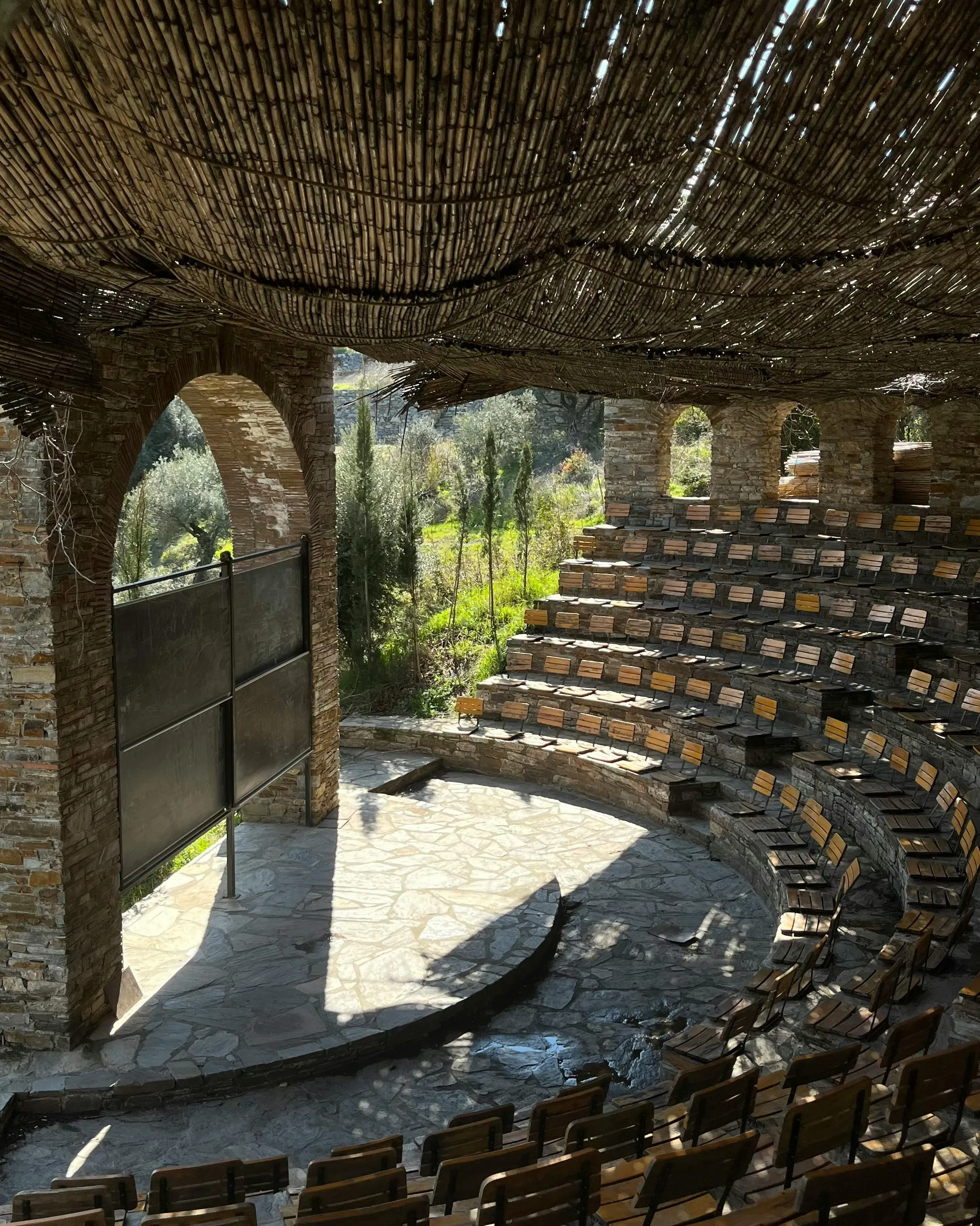 Teatre de fusta i pedra