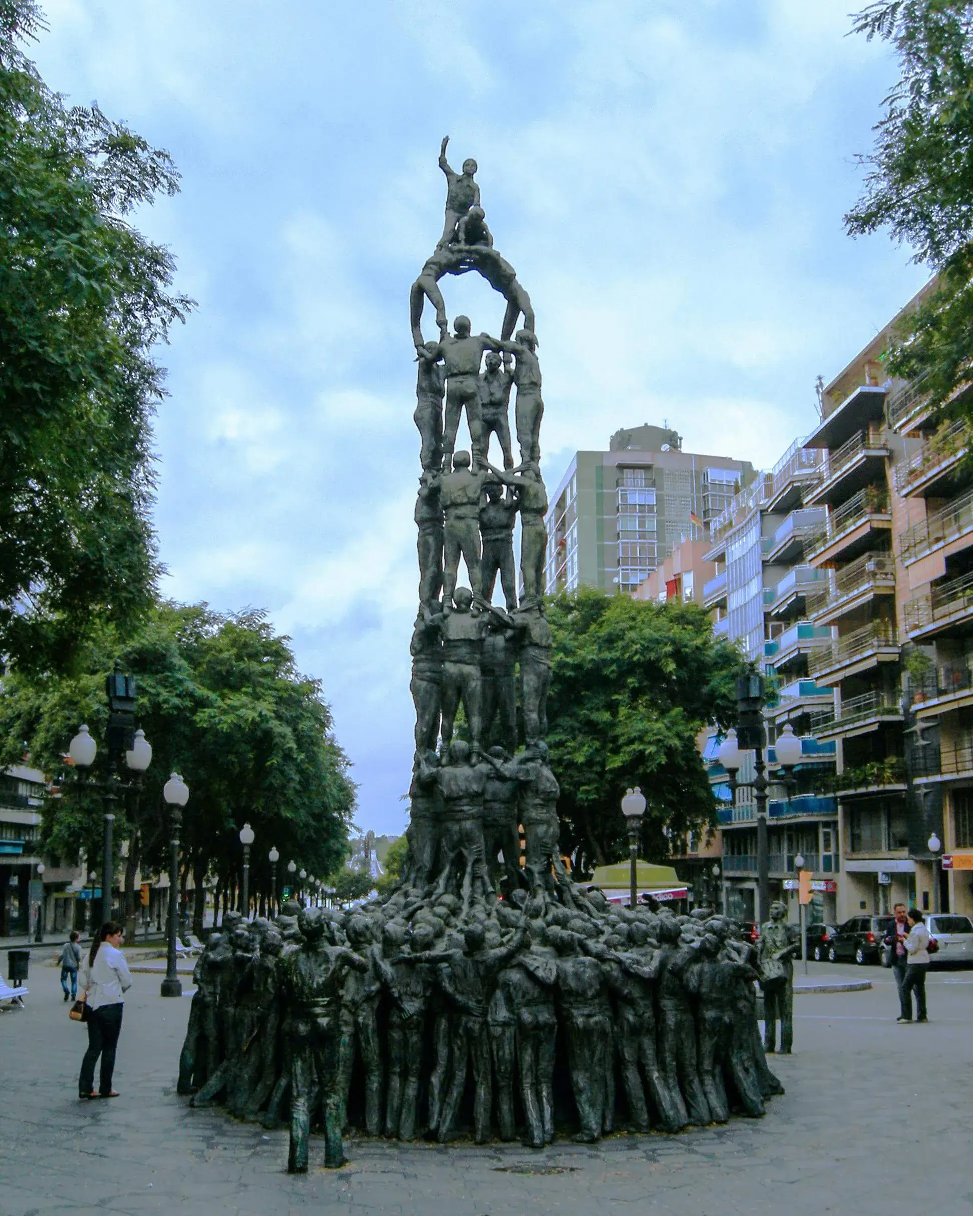 Escultura castellers de la Rambla de Tarragona. Font: Pexels - Valentin Onu Escultura castellers de la Rambla de Tarragona. Font: Pexels - Valentin Onu