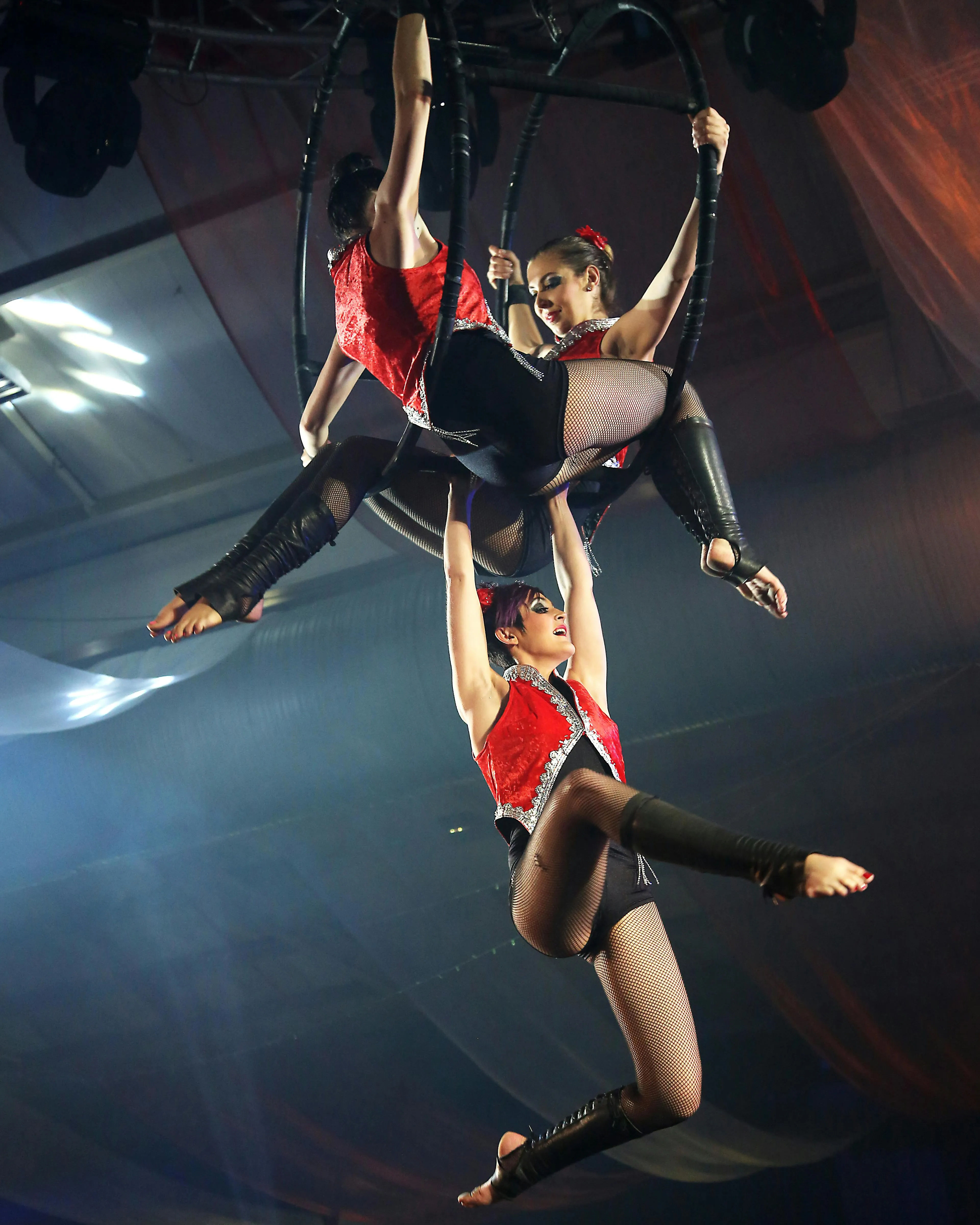 Espectacle de circ on es fan acrobàcies