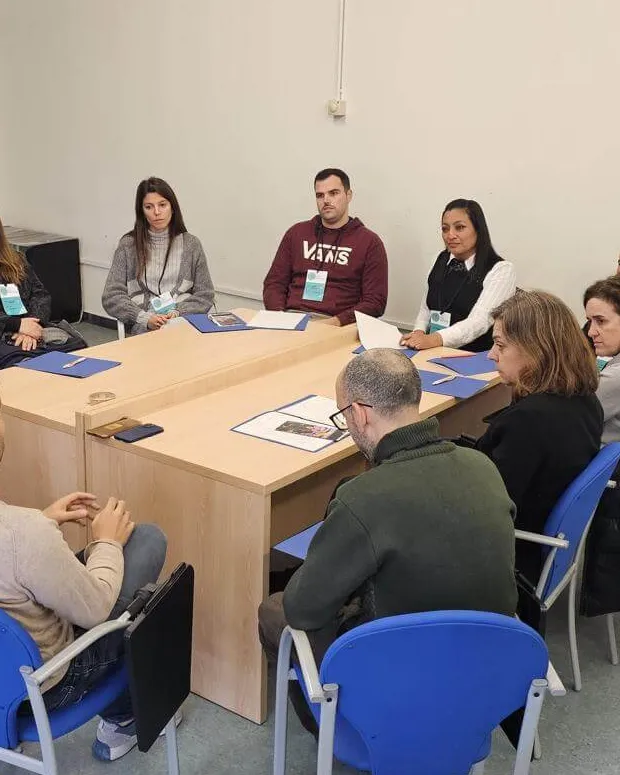 Taula de treball al HUB / Coordinadora